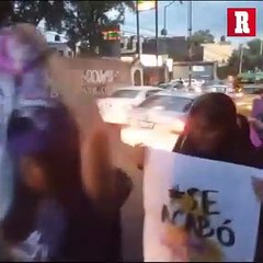 La Barra Feminista está presente afuera del Estadio Azteca