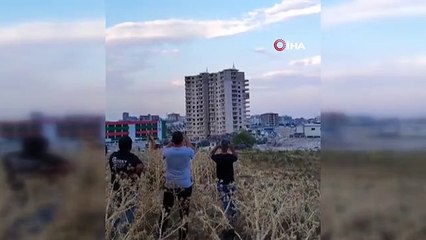 Hatay'da 16 Katlı Rezidansın Son Bloğu Dinamitle Yıkıldı
