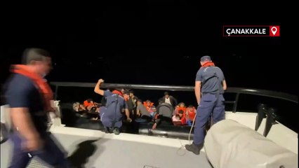 Ayvacık açıklarında Yunan unsurlarınca ölüme terk edilen 36 kaçak göçmen kurtarıldı