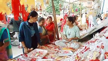 शहरवासियों ने देर रात तक की पर्व के लिए बाजारों में खरीदारी