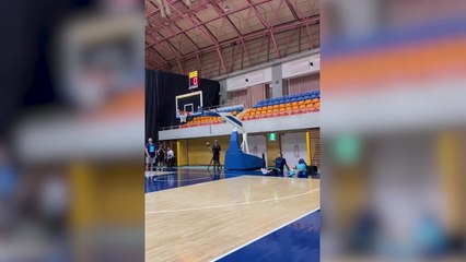 Que se vayan preparando: Doncic asusta a sus rivales con este espectacular canastón