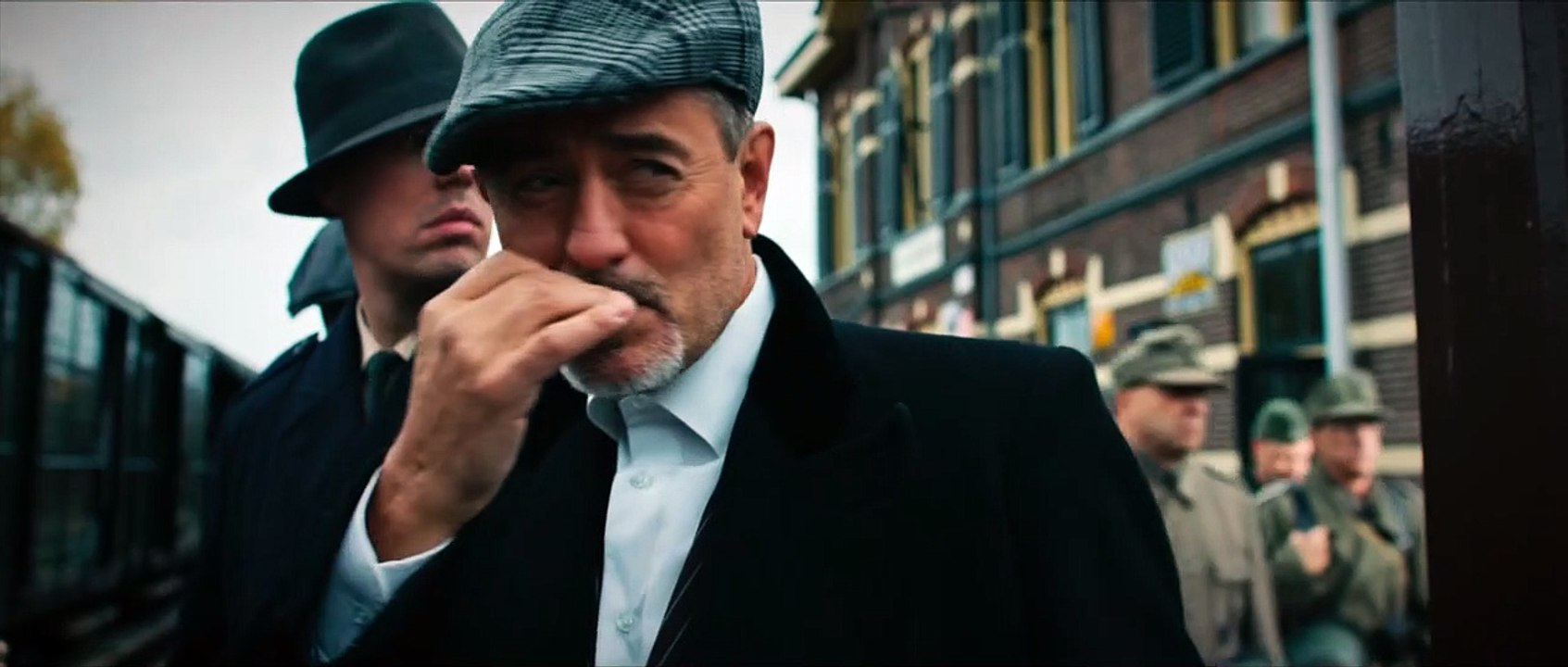 Betrayal - Zwischen den Fronten Trailer DF