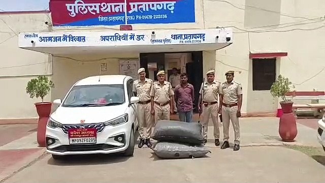 कार में डोडा चूरा तस्करी करते एक आरोपी गिरफ्तार