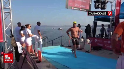 30 Ağustos Zafer Bayramı'nda Çanakkale Boğazında yüzme yarışı