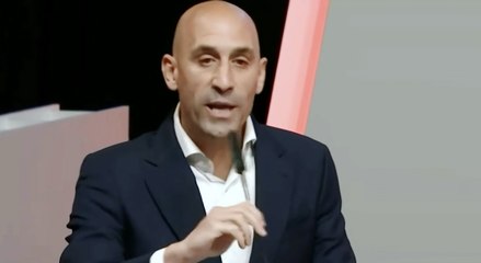 Rubiales perderá casi un millón de euros brutos al año por su suspensión