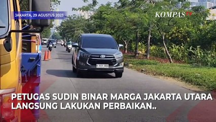Mur Hilang Dua Buah, Tiang Lampu Roboh Timpa Halte di Sunter