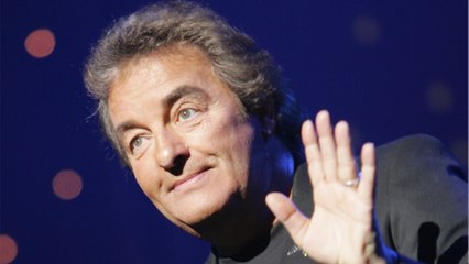 Voici - Richard Dewitte (Il était une fois) arrêté : le chanteur s'est fait piéger en échangeant avec une jeune adolescente sur internet