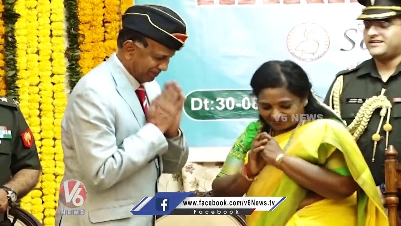 Governor Tamilisai Ties Rakhi To Soldiers _ V6 News (1)