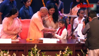 योगी आदित्यनाथ यांनी ‘असं’ साजरं केलं रक्षाबंधन