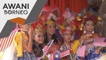Kostum gabungan Jalur Gemilang dan etnik Malaysia sempena Hari Kebangsaan
