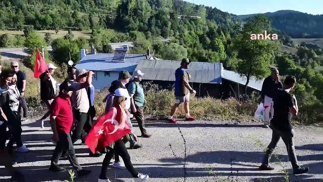 Ümit Özdağ'dan 30 Ağustos Zafer Bayramı Mesajı: "Zaferi, Recep Tayyip Değil, Başkomutan Atatürk ve TSK Kazandı"