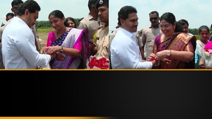 CM Ys Jagan కు రాఖీ కట్టిన Women Leaders, Women Minister's