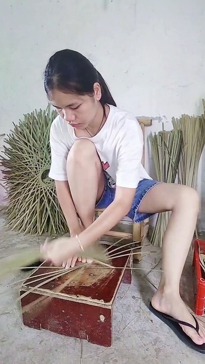 Cute girl hand made arts