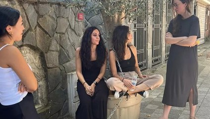 Sarıyer’de zeytin ağacı tartışması: Kendini ağaca zincirledi