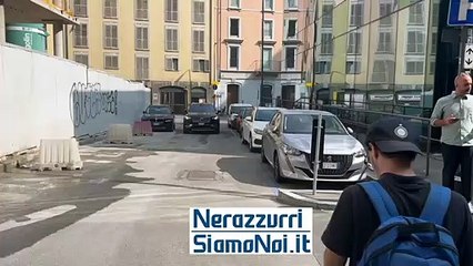 Pavard arriva nella sede dell'Inter: è il momento della firma
