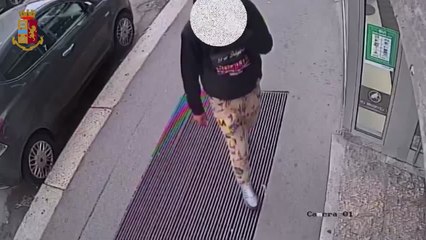 Rapina supermarket a Milano, preso grazie a graffio in faccia