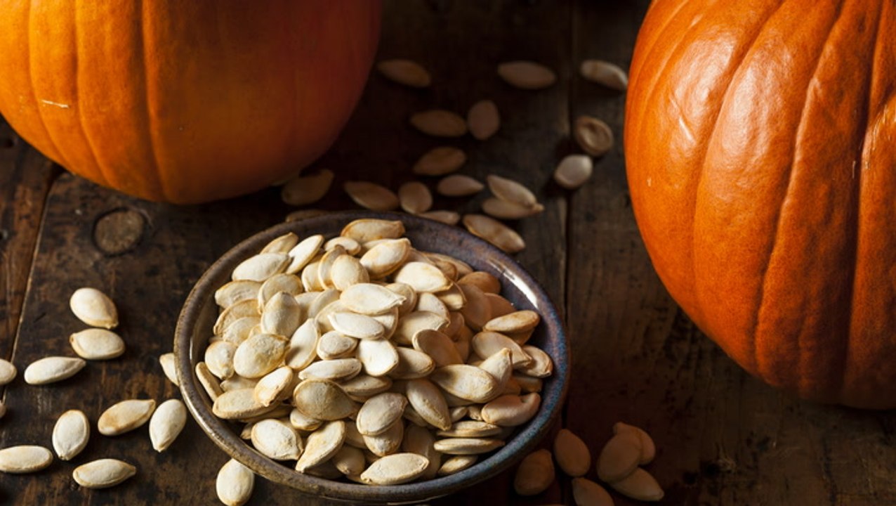 6 Health Benefits of Snacking on Pumpkin Seeds
