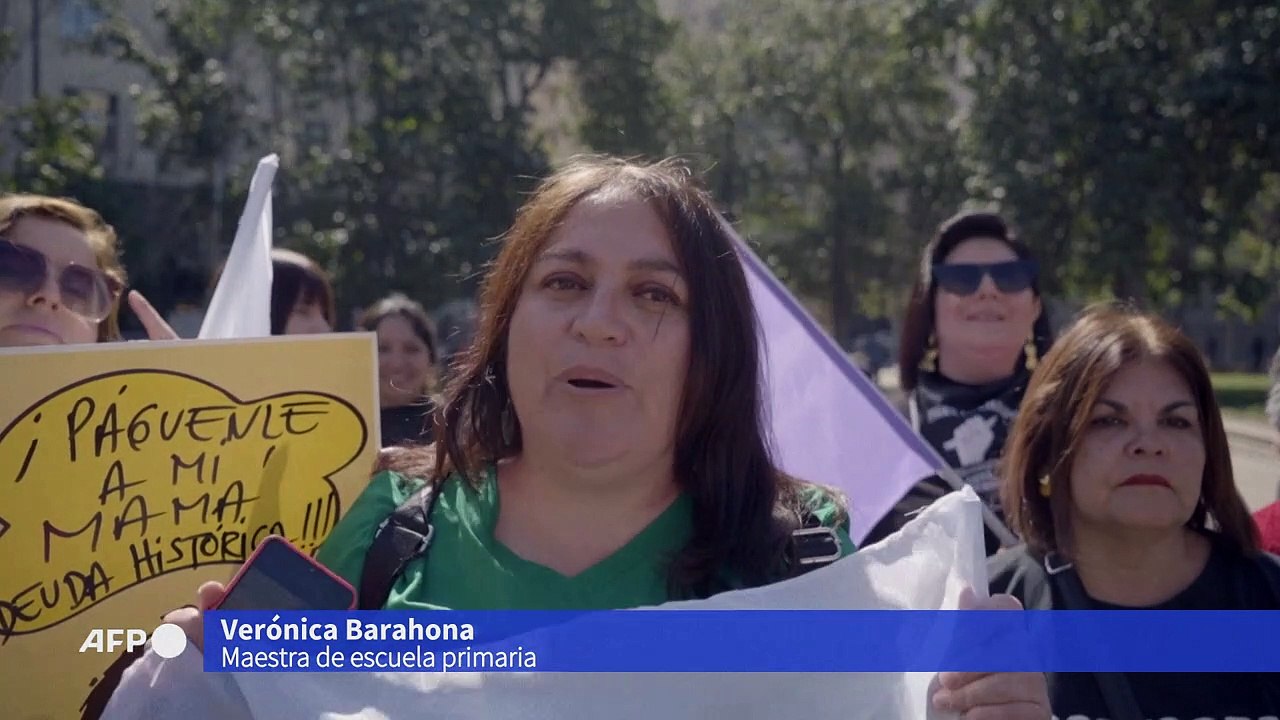 Docentes chilenos entran en huelga indefinida