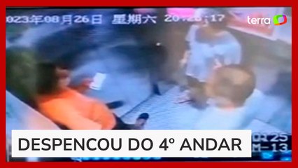 Queda de elevador em prédio residencial deixa três feridos na China