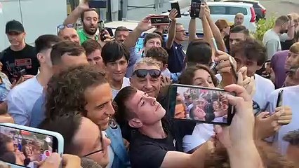 Lazio, bagno di folla per Guendouzi in Paideia