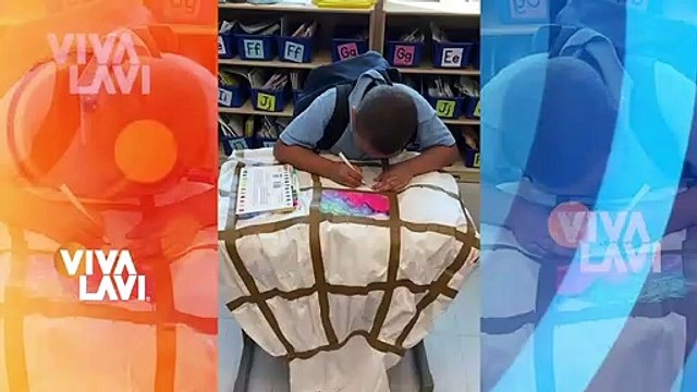 Maestras decoran sus vestidos con dibujos de sus alumnos