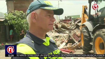 La Policía Municipal de San José ejecutó un desalojo en finca San Juan en Pavas.