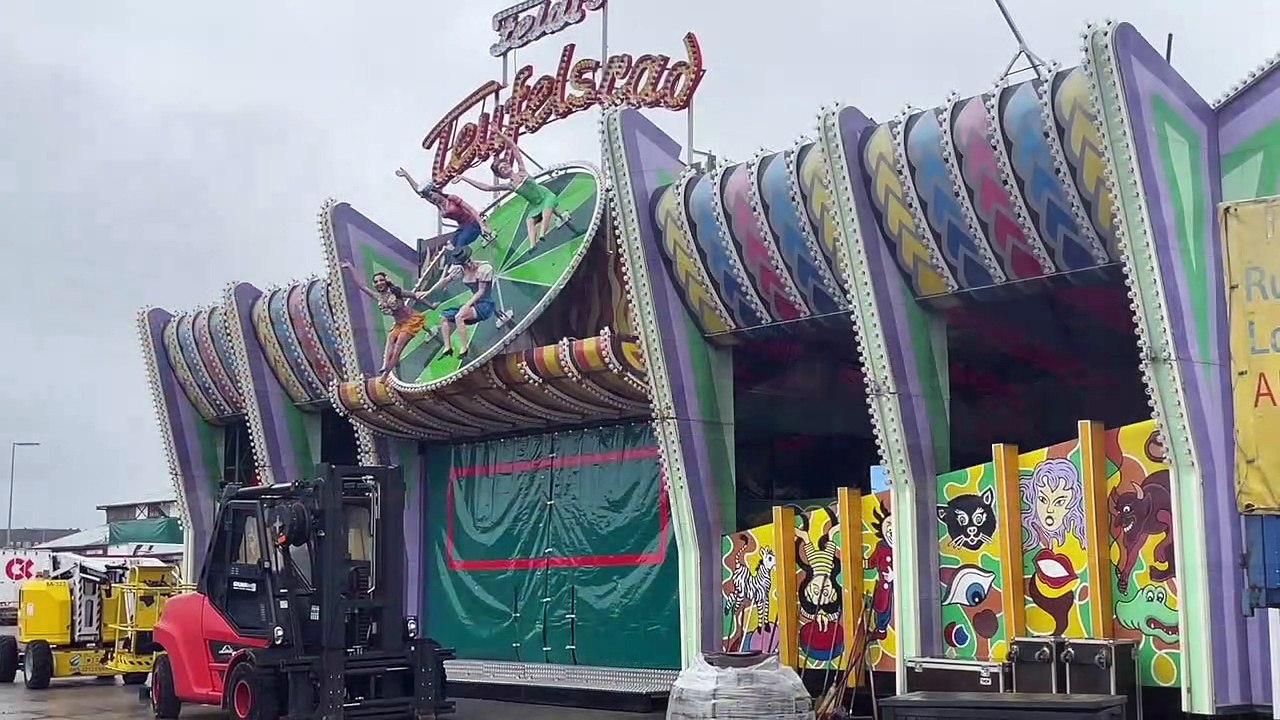 Oktoberfest-Aufbau 2023: Tag 50 des Aufbaus 29.08.2023 (Dienstag)