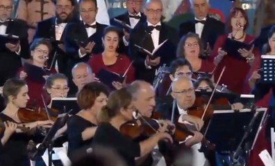100. Yıl Marşı dinle! Cumhuriyetimizin 100. Yıl Marşı tek parça dinle!