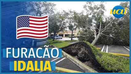 Inundações na Flórida após a passagem de Idalia