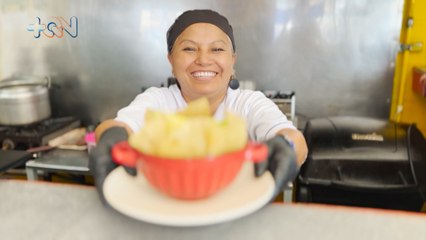 mqn-detrás-del-redondel-en-Zapote-está-Juanita,-mujer-de-gran-sonrisa-y-rica-comida-nicaraguense-300823