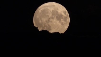 Watch rare super blue moon dazzle in UK sky