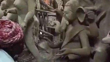 सीहोर: शुरू हुई गणेश उत्सव की तैयारी, बंगाल के कलाकार दे रहे प्रतिमाओ को अंतिम रूप