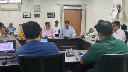 Collector gave instructions in TL meeting
