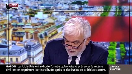 "Comparer nos familles au lancer de nains" : Christophe Beaugrand intervient par SMS dans "L'heure des pros" pour reprendre Eugénie Bastié