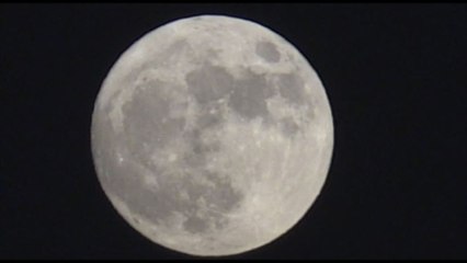 Spettacolari immagini della Superluna blu nel mondo