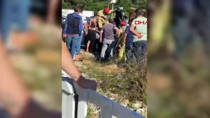 Un camion d'excavation et une voiture sont entrés en collision sur la route BEYKOZ Riva