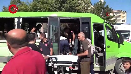 Malatya'da iki minibüs çarpıştı... Çok sayıda yaralı var!