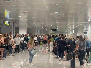 Sheffield Headlines 31 August: Sheffield friends’ holiday becomes ‘nightmare’ after 30 hour delays and flooded airport