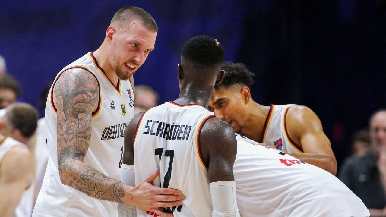 Schröder über Theis: 'Er macht alles für uns'