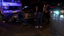 Başakşehir'de Motosikletli Saldırı: Otomobil Kamyona Çarptı