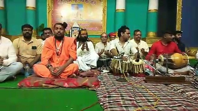 भजन संध्या में झूमे श्रद्धालु