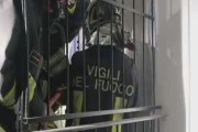 Ostia, il blitz di polizia e carabinieri