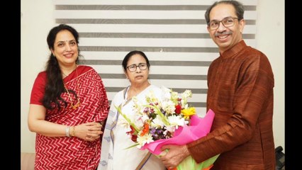 Mamata ties rakhi to Uddhav, Aaditya ahead of I.N.D.I.A meet HD 1080p_MEDIUM_FR30
