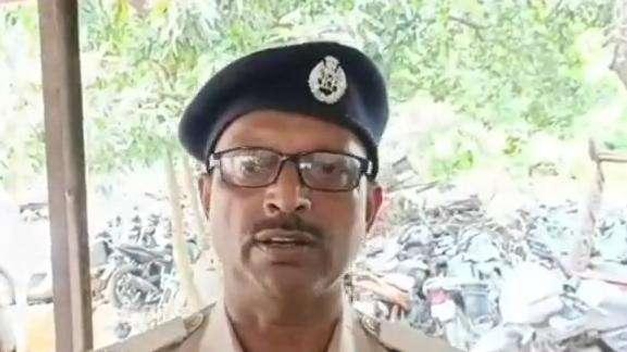 पश्चिमी चंपारण: गोदाम का ताला काटकर डेढ़ लाख का कोल्ड्रिंक चोरी, वारदात CCTV में कैद