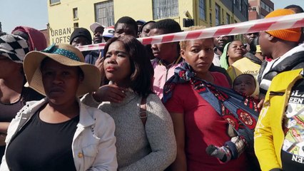 Des dizaines de morts dans l'incendie d'un immeuble à Johannesburg