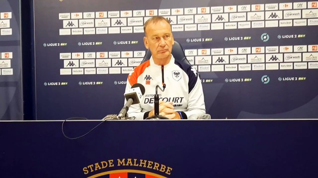 Jean-Marc furlan en conférence de presse avant le déplacement à Laval