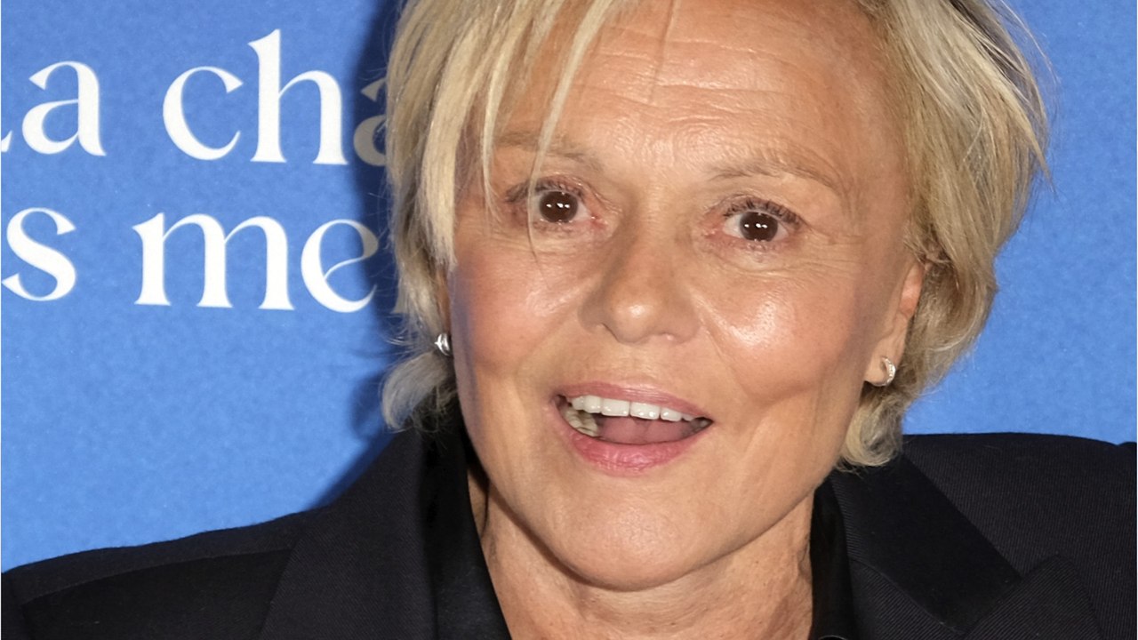 GALA VIDEO - Muriel Robin, cette carrière sur laquelle elle a tiré un trait : “C’est fini, je n’en ferai plus”