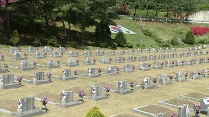 이승만 유족, 내일 4·19묘역 찾아 희생자에 사죄 / YTN