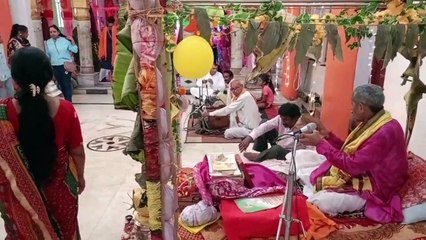 Video Story: कजली तीज को भगवान के लिए डाला गया सावन मास का झूला