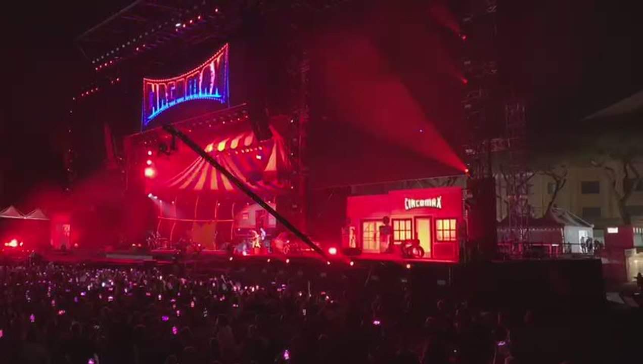 'Hanno ucciso l'uomo ragno', Max Pezzali apre il Circo Max - Video